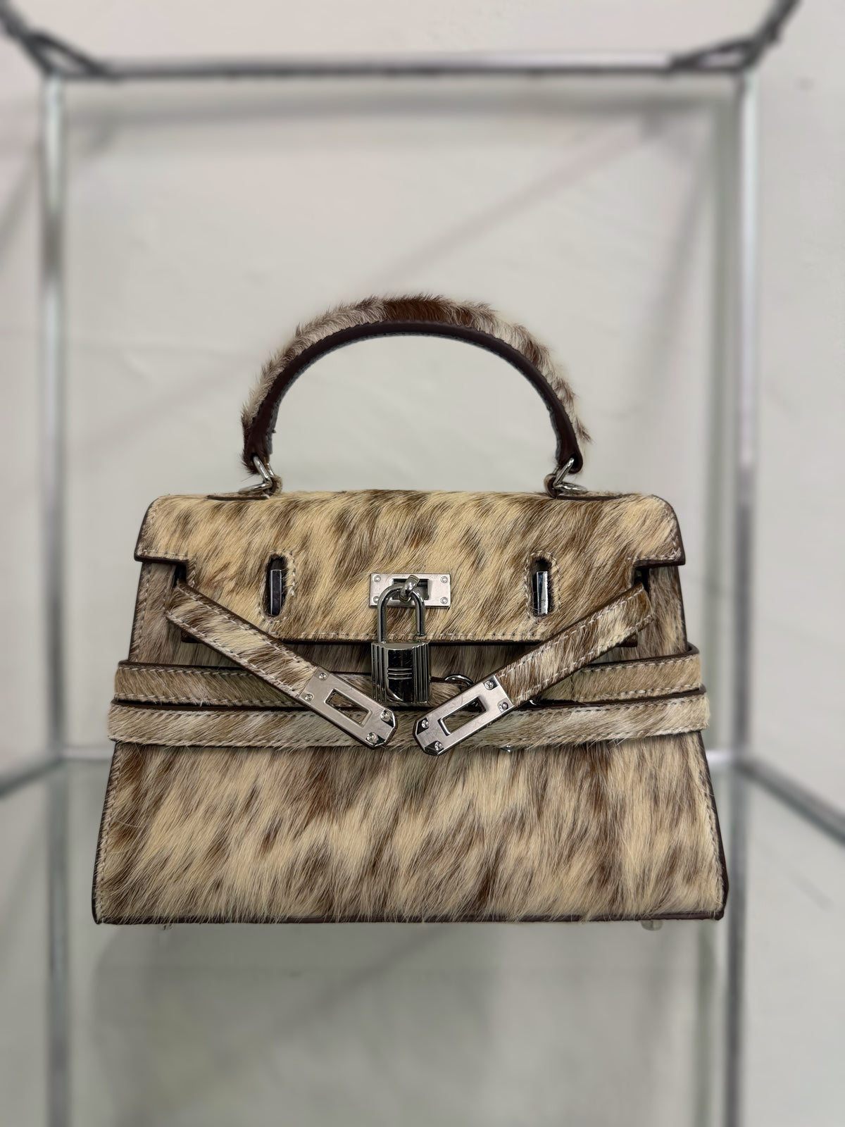 Winter Ash Rare Hide 22CM Mini