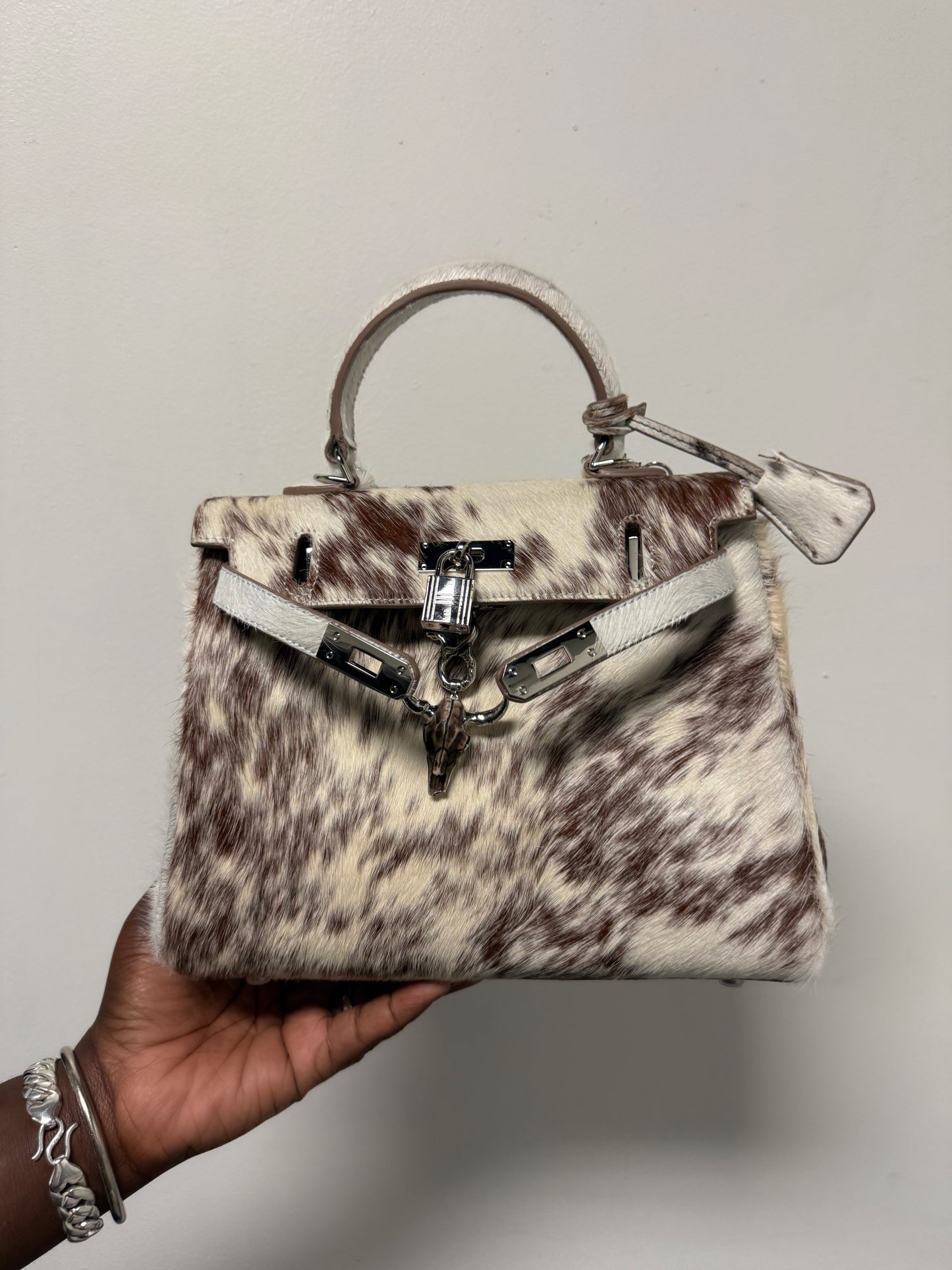 RARE Kelly Hide 28 (1of1)