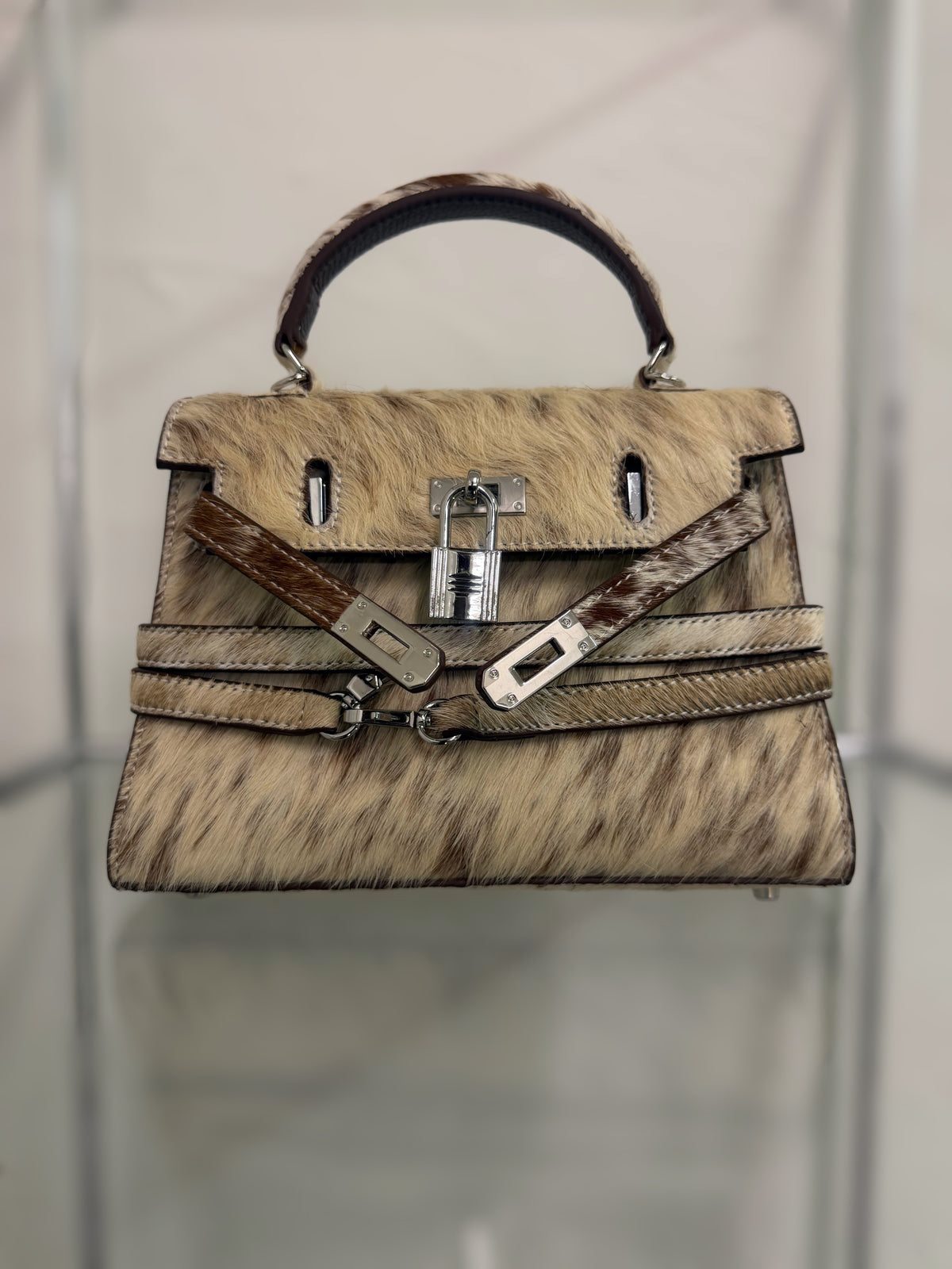 Winter Ash Rare Hide 22CM Mini
